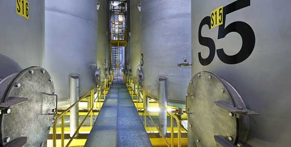 Hulpstoffenfabriek-silos-(570px)